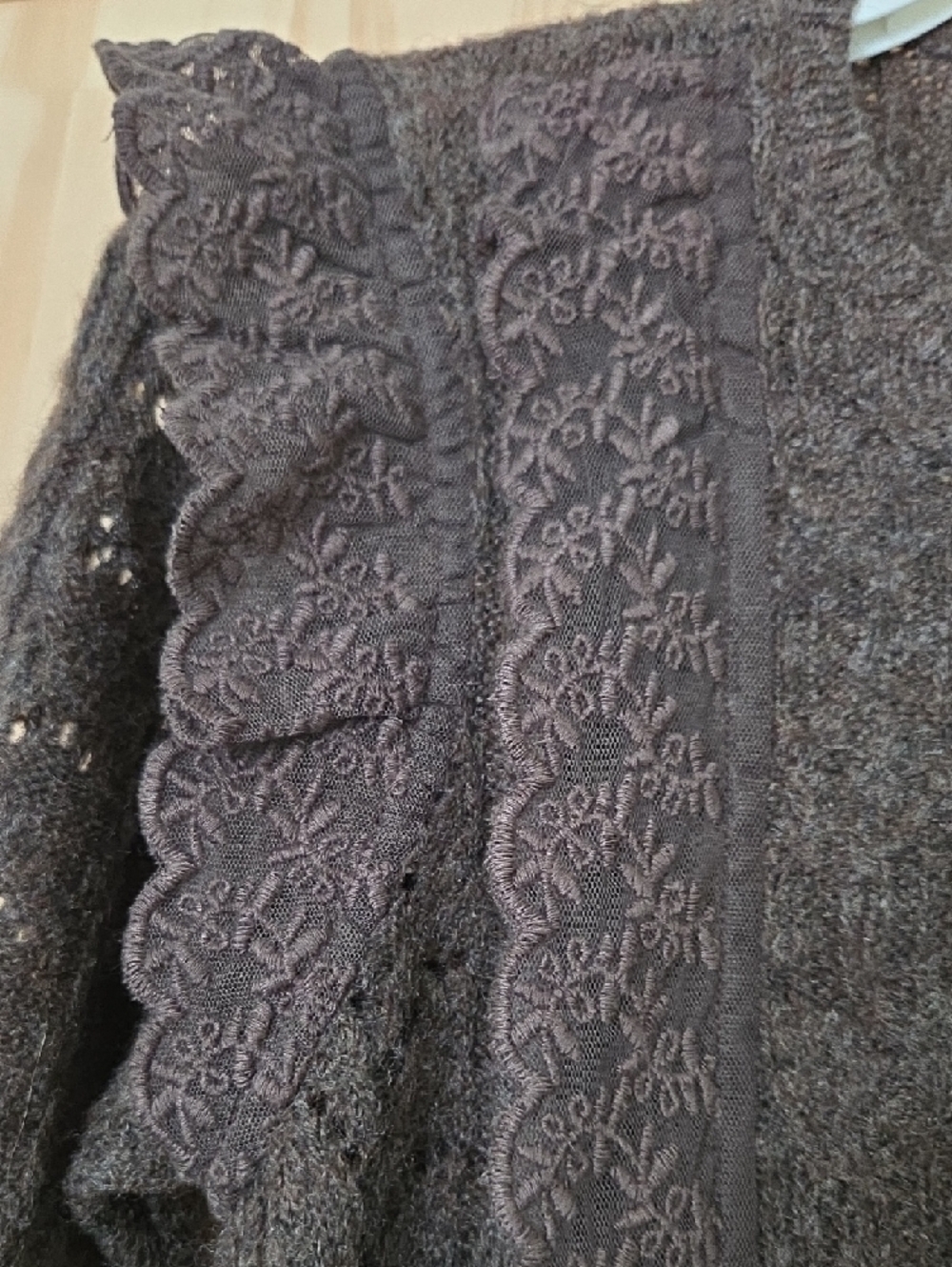 AE Lace Ruffle Sweater - Picture 6 of 10